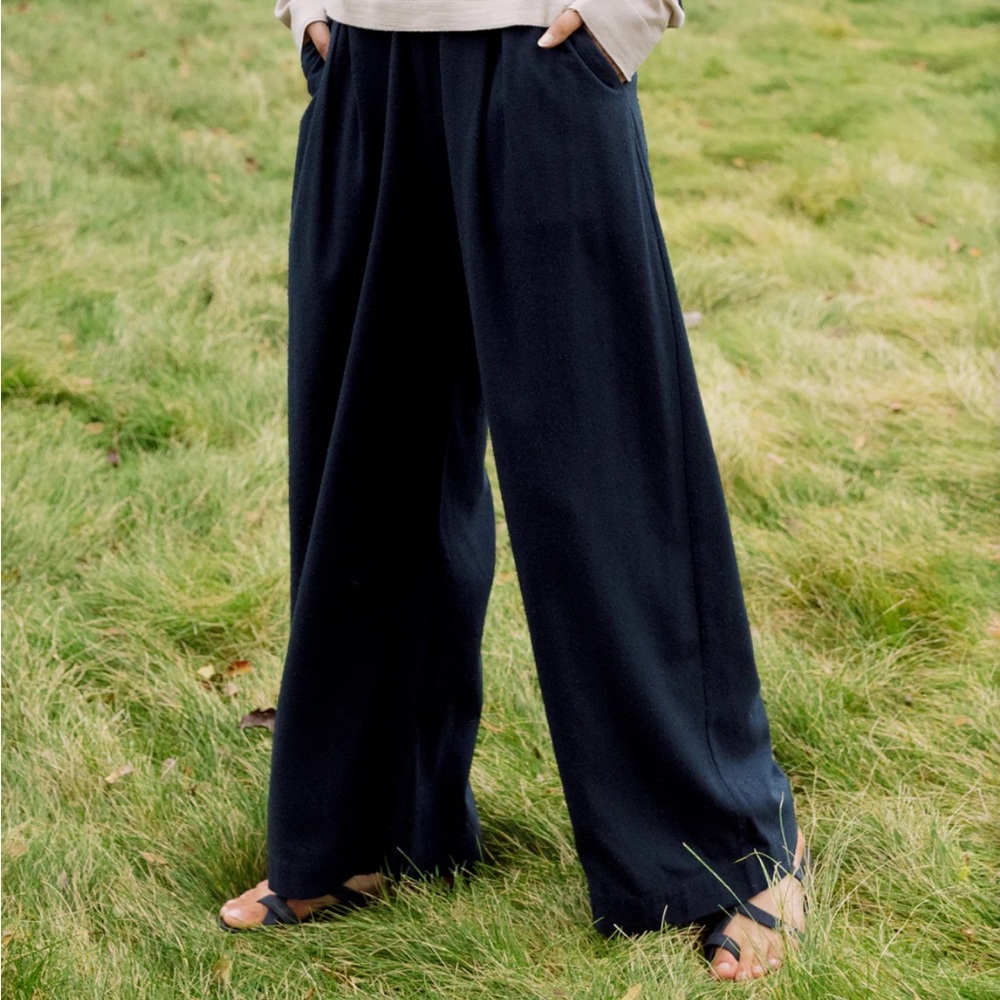 NWT Jenni Kayne Relaxed Trouser in Navy - 2
